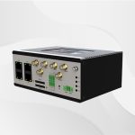 SR820 Compact 5G CPE